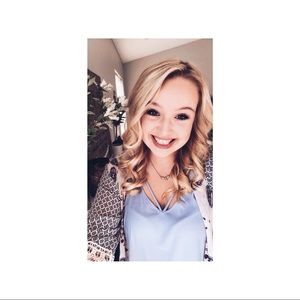 Meet your Posher, Julia